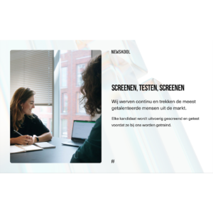 Een lichte pagina met de kop screenen, testen, screenen, en een foto van twee mensen aan tafel.